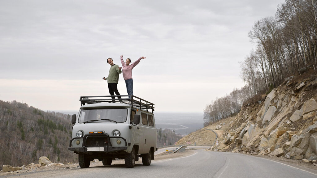 10-road-trip-must-haves-for-long-drives