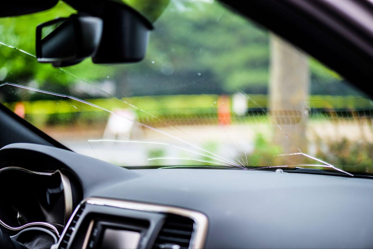 windshield chip repair replacement